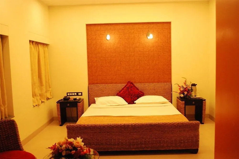 Country Spa Wellness Beach Resort Kovalam