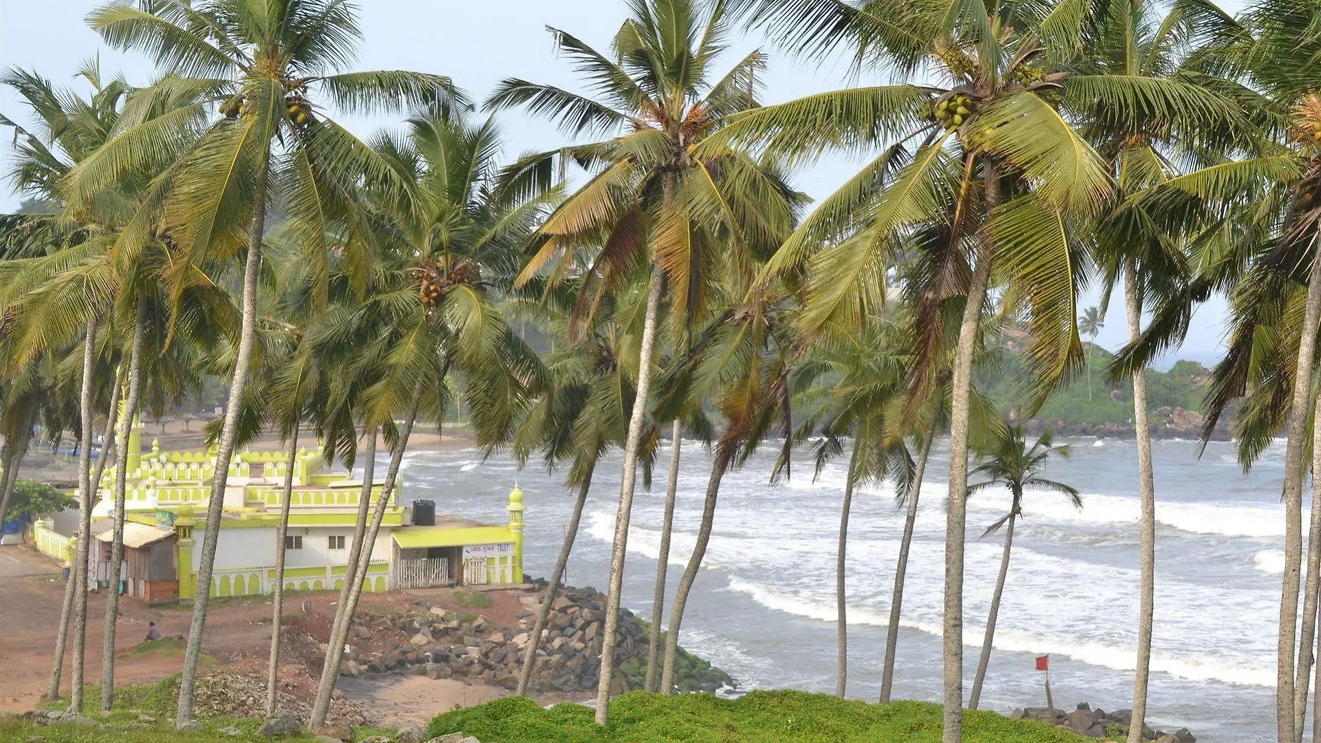 Country Spa Wellness Beach Resort Kovalam Hotel