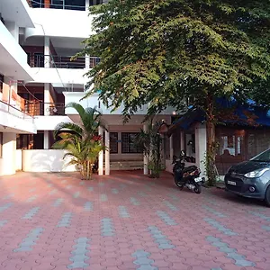  Hotel Peacock